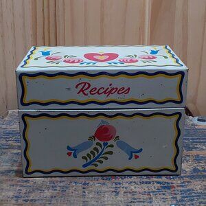 Vintage metal Ohio Art Co recipe box